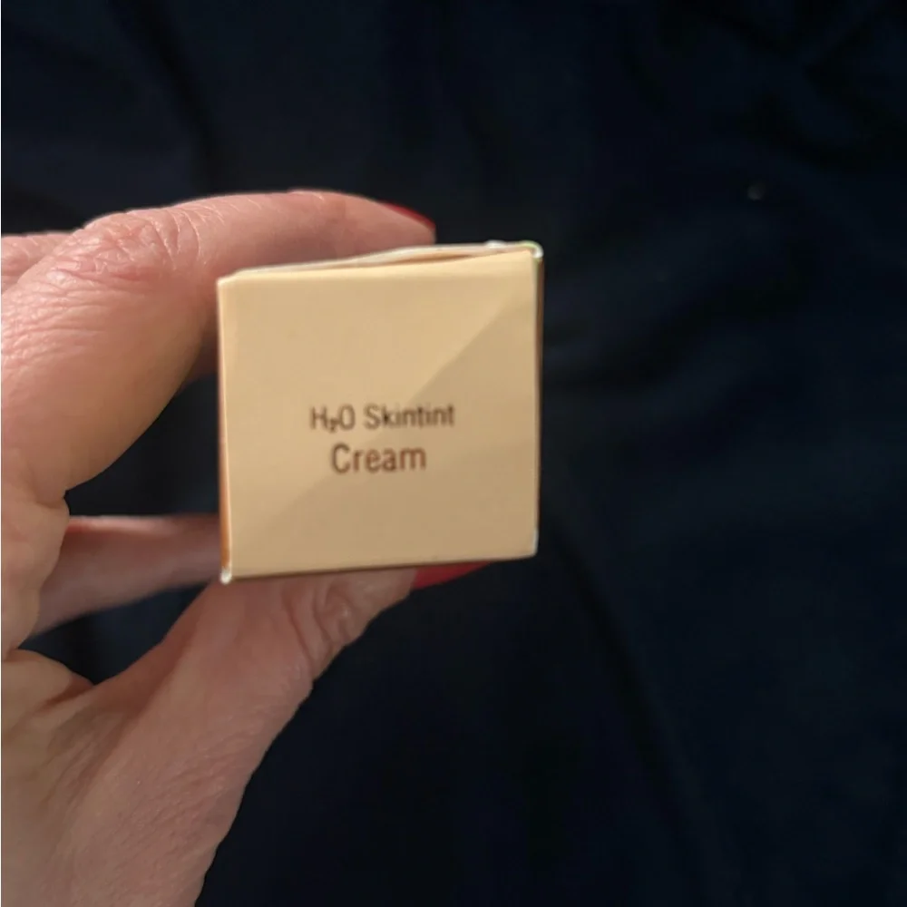 Pixi H20 Skintint Foundation - 1.2 fl oz